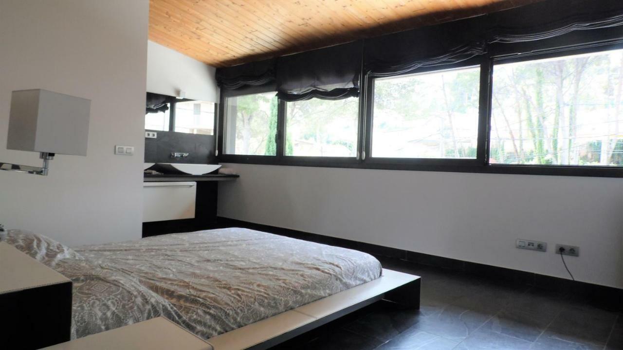 Del Bosque Villa *
